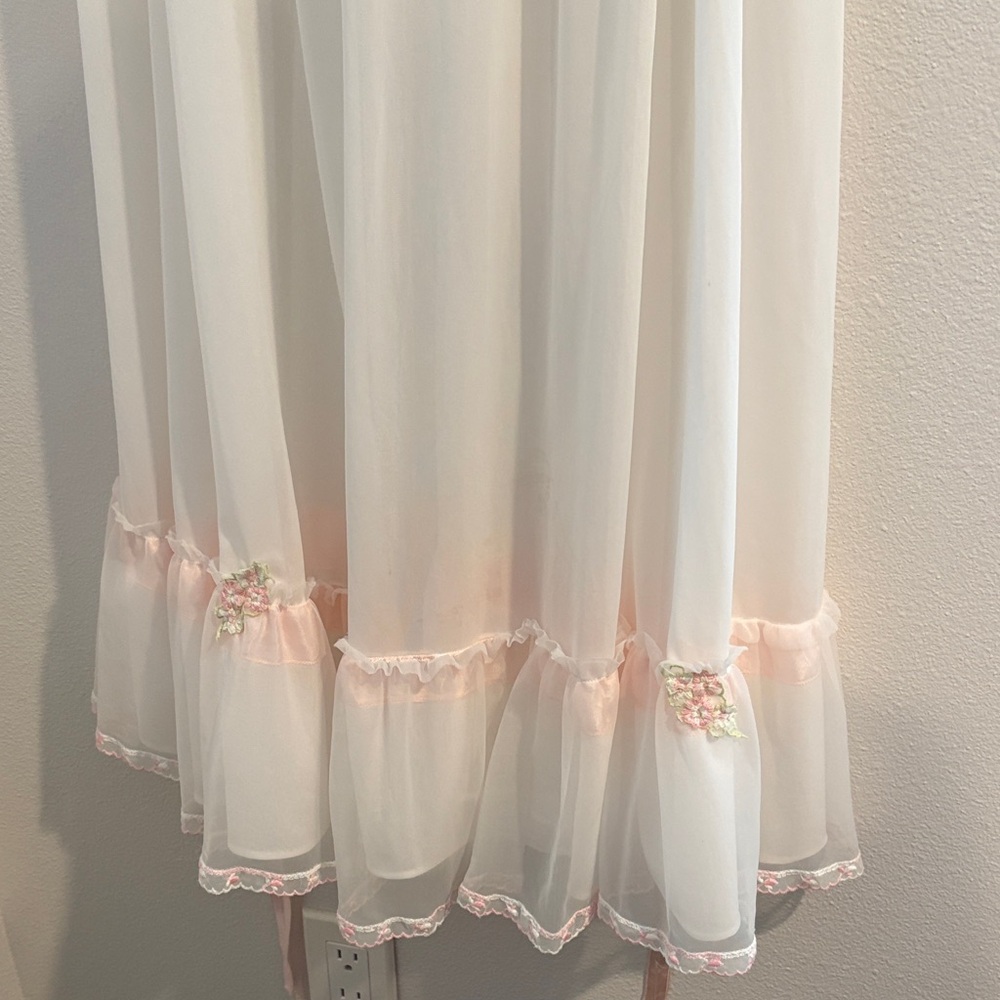 Charmode by Sears Roebuck Vintage Off White and Baby Pink Nightgown Slip Dress - Picture 4 of 15